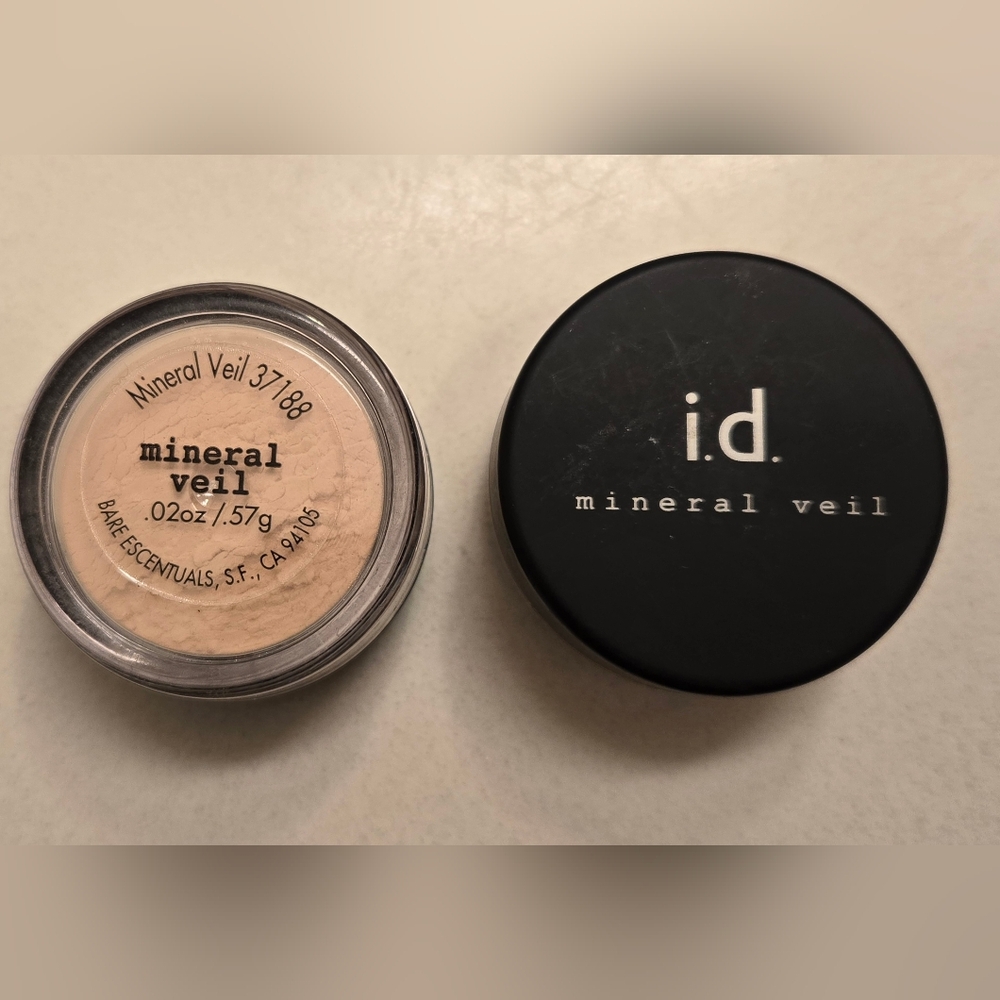 I.D Bare Minerals Bare Escentuals Mineral Veil Set Of 2 Brand New